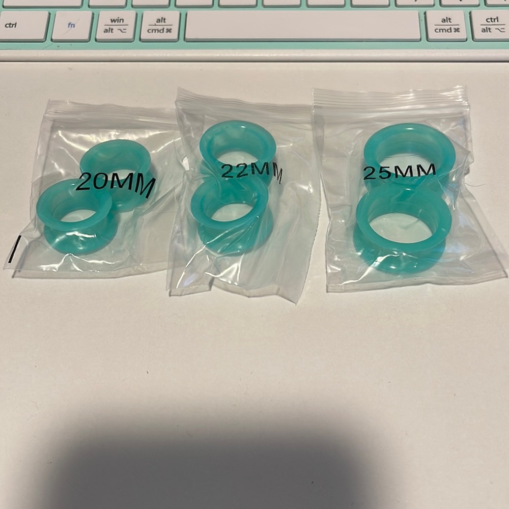 Silicone Ear Stretching Tunnels in 20MM, 22MM and 25MM size